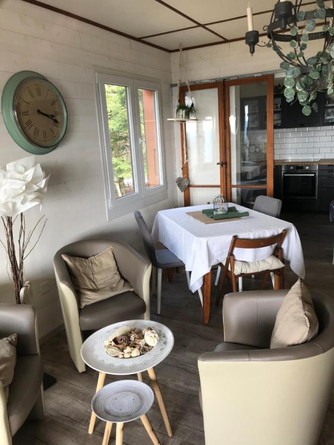 Un Ptit Chalet Les Brenets Exterior photo